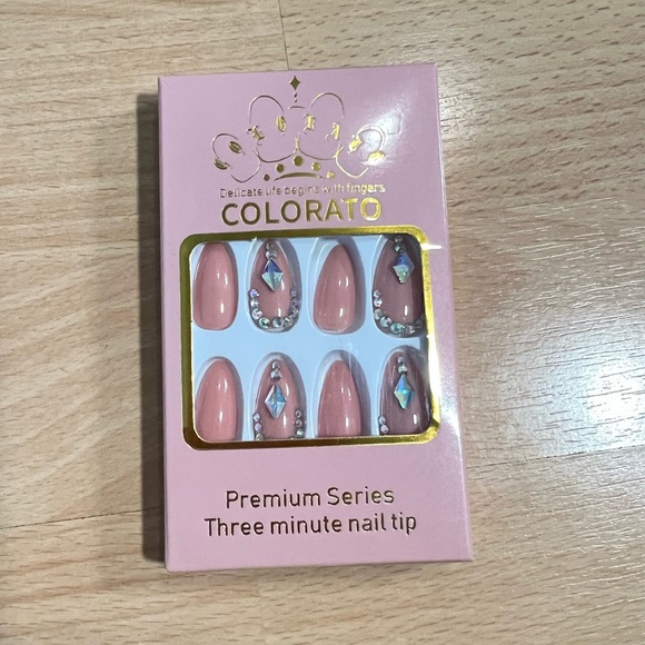 New 24 piece Press On Nails - Picture 2 of 4